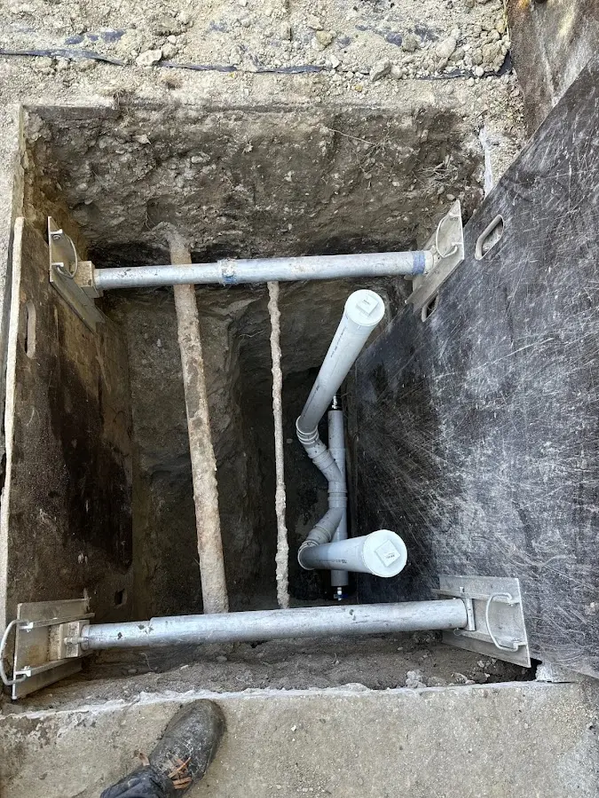 Experienced plumber completing Drain Cleaning work in Reno